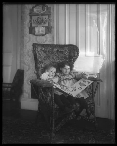 Seth Pancoast Levis, Children Reading, 1909. P.9645.372. Gift of Matthew Schultz