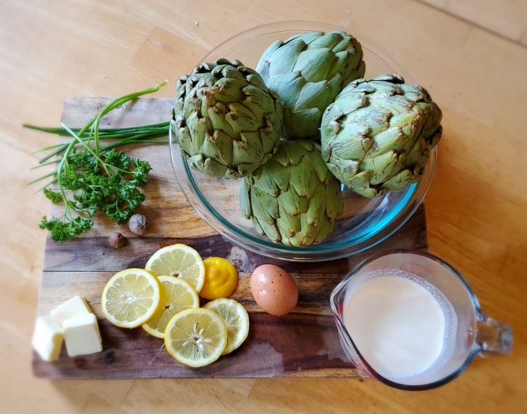Ingredients for artichoke hearts in cream sauce